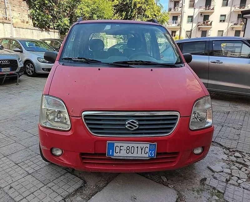Rosso Usata 2003 Suzuki Wagon R+ GL Monovolume | 1700 € (Buon prezzo) - Immagine 1/4