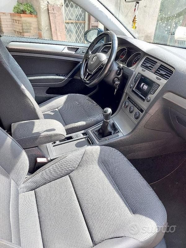 Usata VW Golf VII 110 CV (80 kW) 2014 Nero Berlina