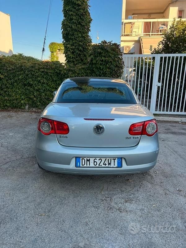 Usata VW Eos 140 CV (102 kW) 2008 Grigio Cabrio