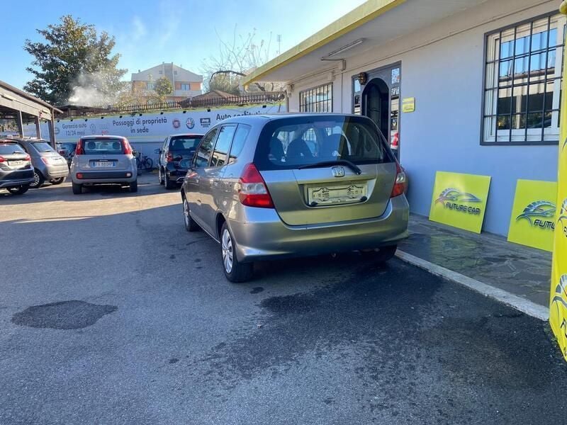 Usata Honda Jazz S 83 CV (61 kW) 2005 Grigio Utilitaria