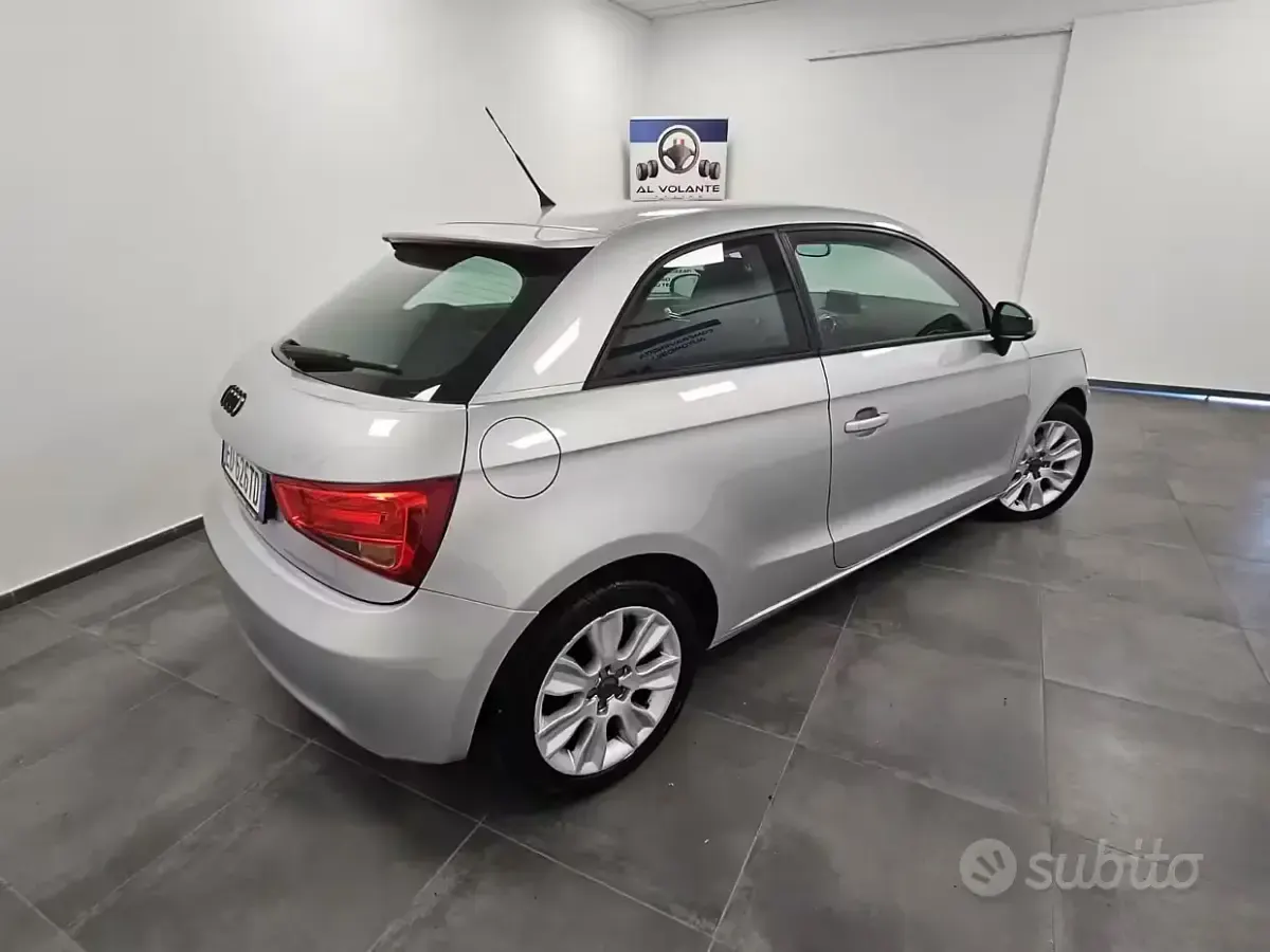 Usata Audi A1 Ambition 122 CV (89 kW) 2011 Grigio Utilitaria