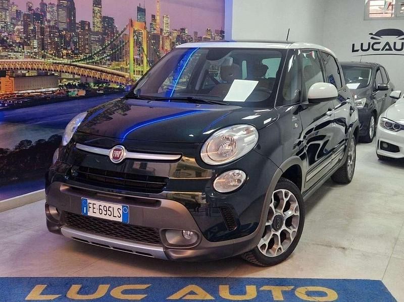 Verde Usata 2016 Fiat 500L Trekking Monovolume | 9500 € (Buon prezzo) - Immagine 1/4