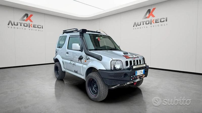 Usata Suzuki Jimny 86 CV (63 kW) 2009 Argento SUV