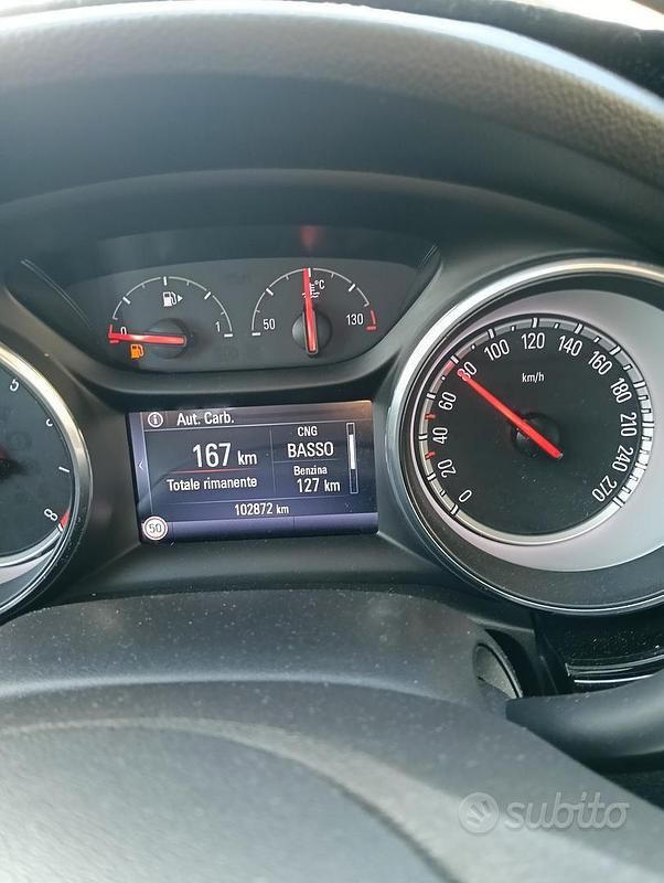 Usata Opel Astra Innovation 110 CV (80 kW) 2018 Nero Berlina