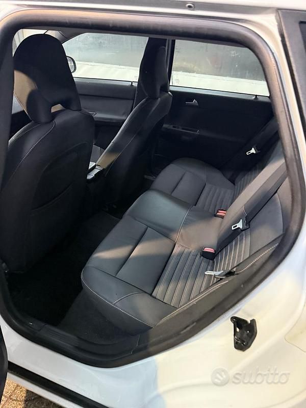 Usata Volvo V50 R-Design 115 CV (84 kW) 2011 Grigio Station wagon