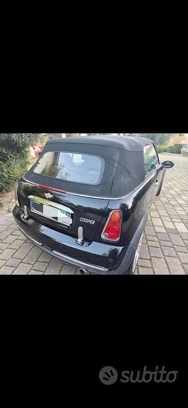 Usata Mini Cooper Cabriolet 116 CV (85 kW) 2004 Nero Cabrio