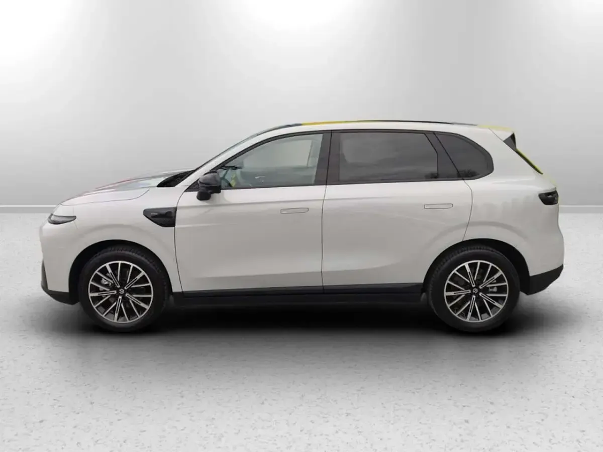 Nuova Leapmotor B10 69 kW (95 CV) 2025 Bianco SUV