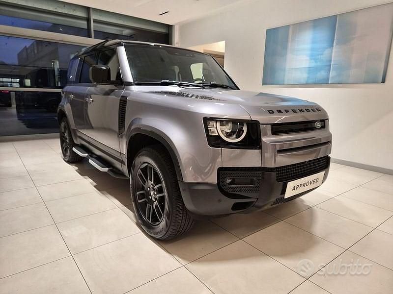Usata Land Rover Defender S 200 CV (147 kW) 2023 Grigio SUV