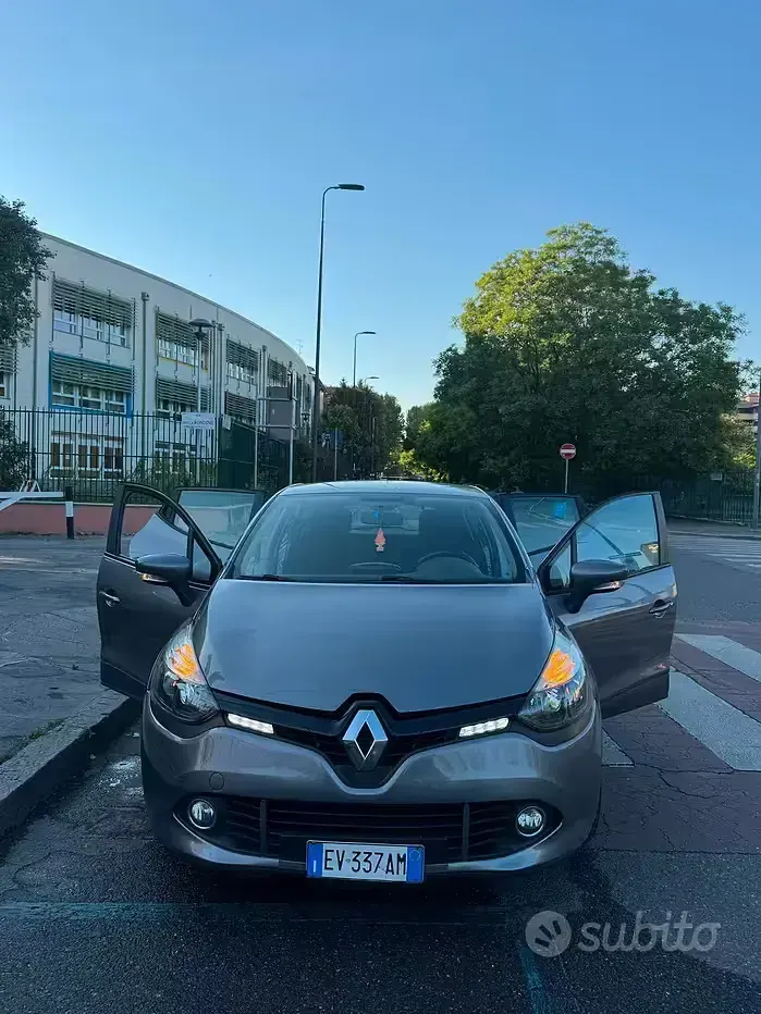 Usata Renault Clio IV 73 CV (53 kW) 2014 Grigio Berlina