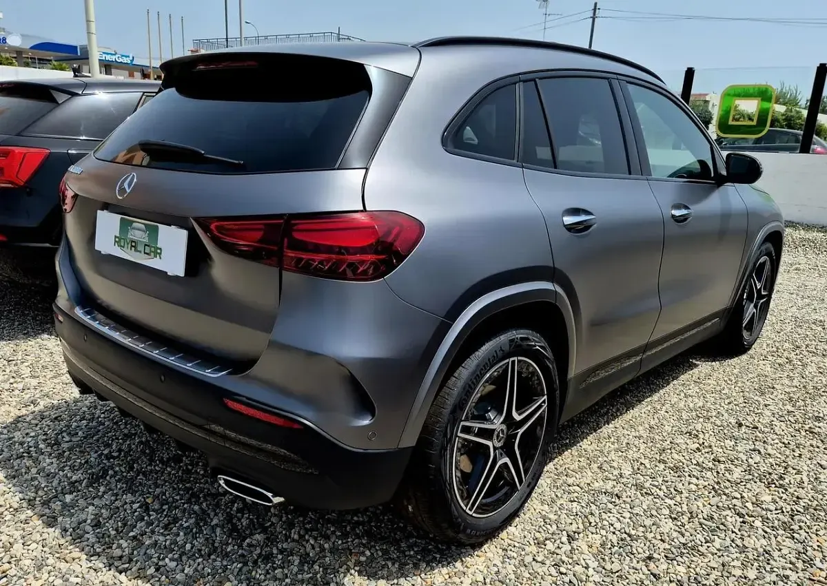 Nuova Mercedes GLA200 Premium 149 CV (109 kW) 2026 Grigio SUV