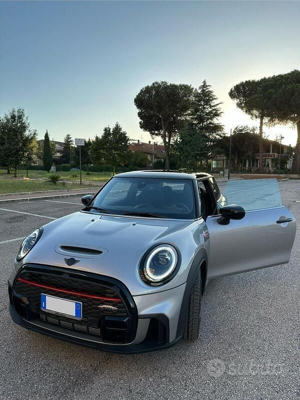 Usata Mini John Cooper Works Essential 231 CV (169 kW) 2023 Grigio Utilitaria