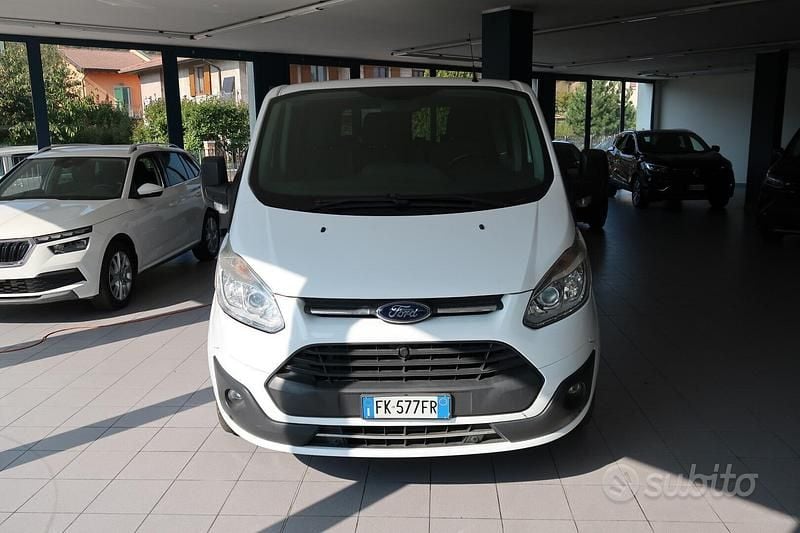 Usata Ford Transit Custom Trend 131 CV (96 kW) 2017 Bianco Station wagon