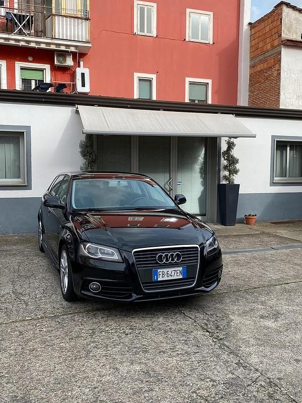 Nero Usata 2010 Audi A3 S-Line Tre volumi | 9000 € (Molto cara) - Immagine 1/4