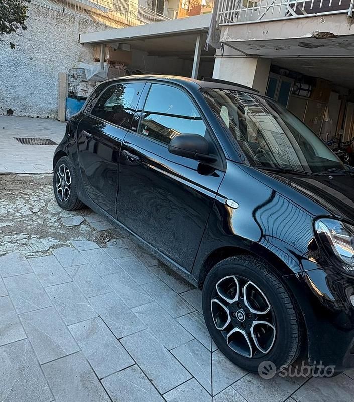 Usata Smart ForFour Passion 90 CV (66 kW) 2020 Nero Utilitaria