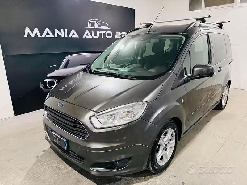 Usata Ford Tourneo Connect 75 CV (55 kW) 2017 Grigio Monovolume