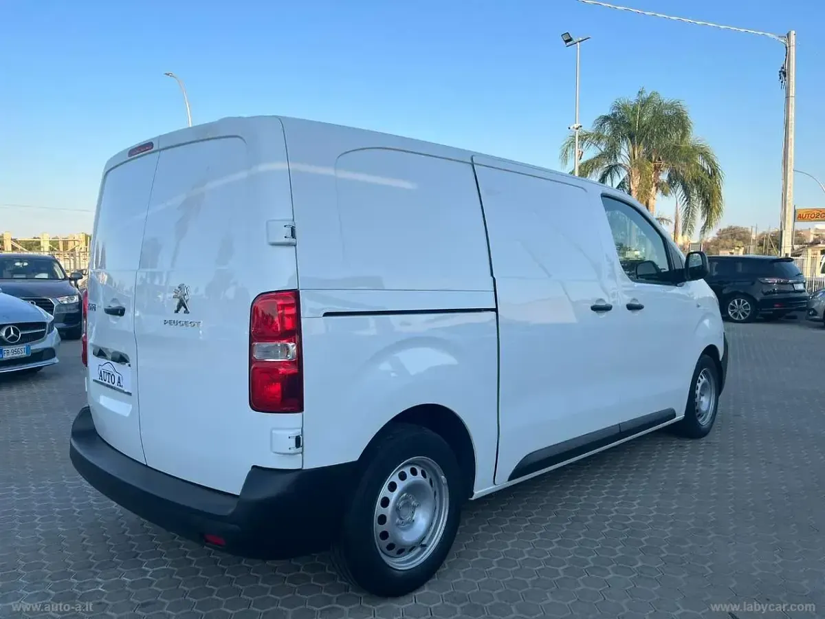 Usata Peugeot Expert 116 CV (85 kW) 2018 Bianco Furgone