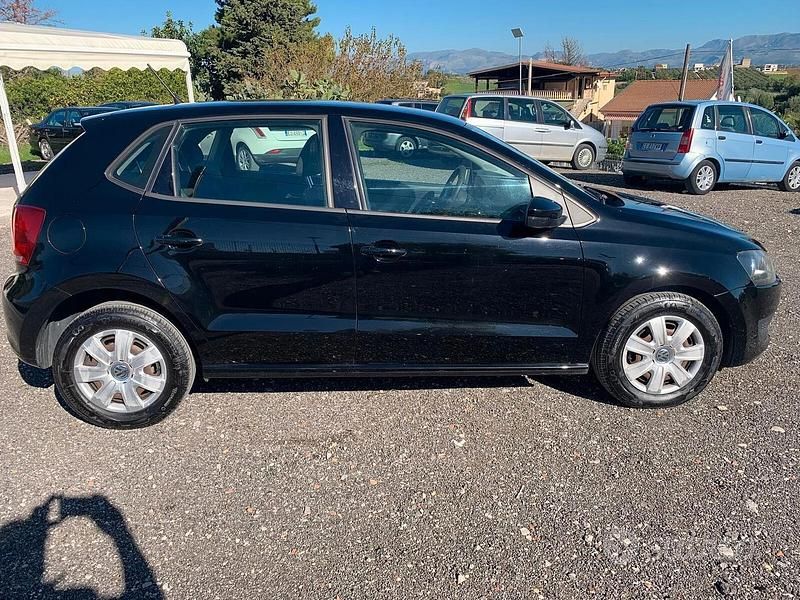 Usata VW Polo Trendline 70 CV (51 kW) 2013 Nero Utilitaria
