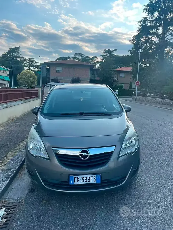 Usata Opel Meriva 95 CV (69 kW) 2011 Bluazzurro Monovolume