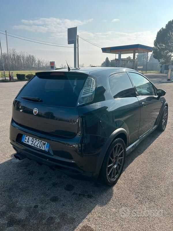 Usata Abarth Grande Punto 155 CV (114 kW) 2010 Utilitaria