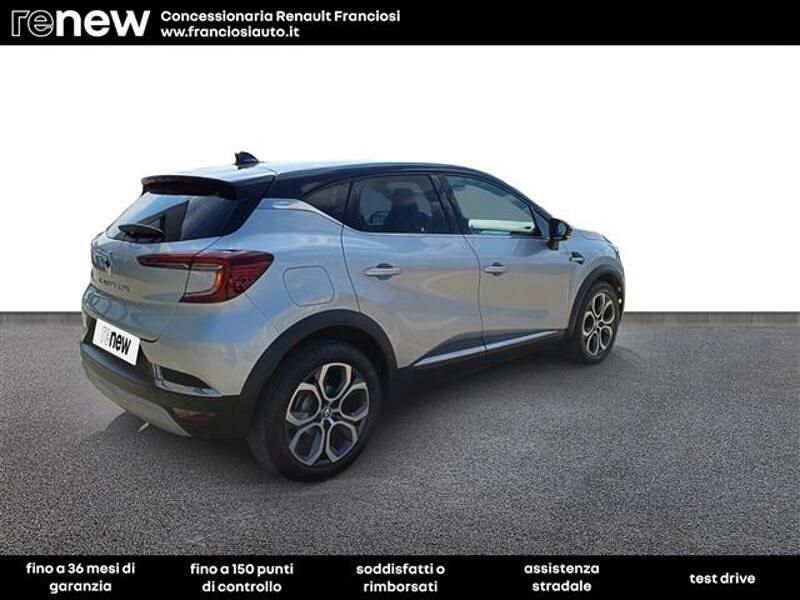 Usata Renault Captur Techno 91 CV (66 kW) 2023 Grigio chiaro SUV