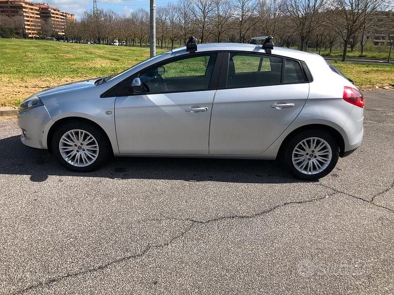 Grigio Usata 2011 Fiat 1600 Tre volumi | 3700 € - Immagine 1/4