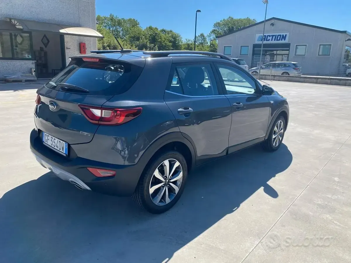 Usata Kia Stonic 82 CV (60 kW) 2021 Grigio SUV