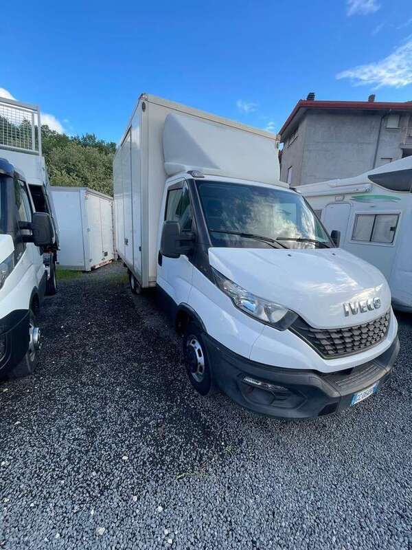 Usata Iveco Daily 160 CV (117 kW) 2019 Bianco Furgone