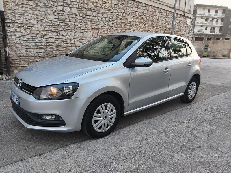 Usata VW Polo Trendline 75 CV (55 kW) 2015 Grigio Berlina