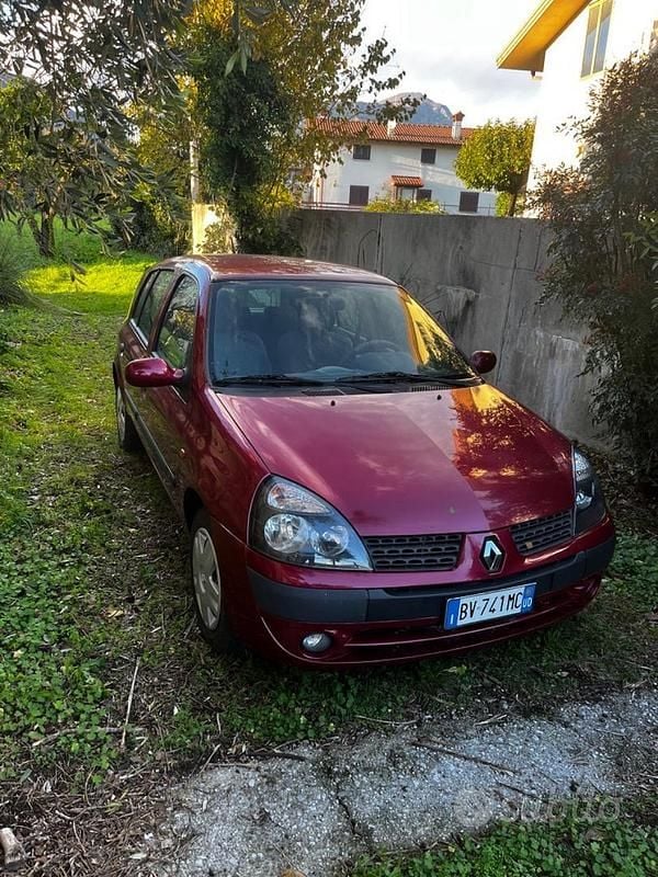 Usata Renault Clio II 2001 Rosso