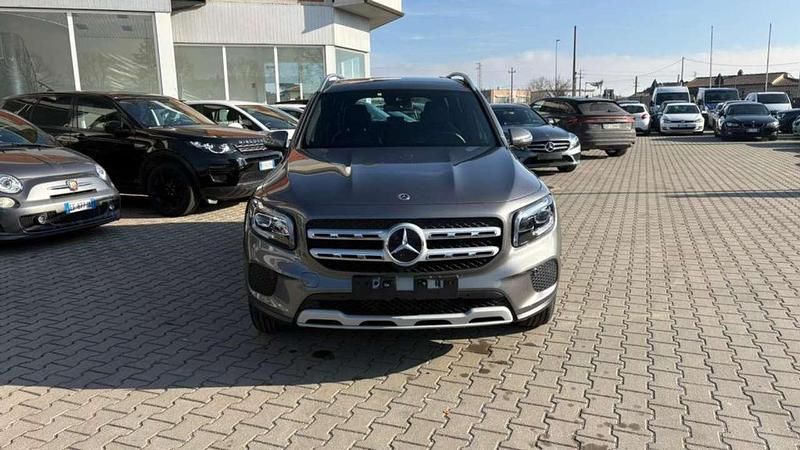 Usata Mercedes GLB180 Business 116 CV (85 kW) 2022 Grigio scuro SUV