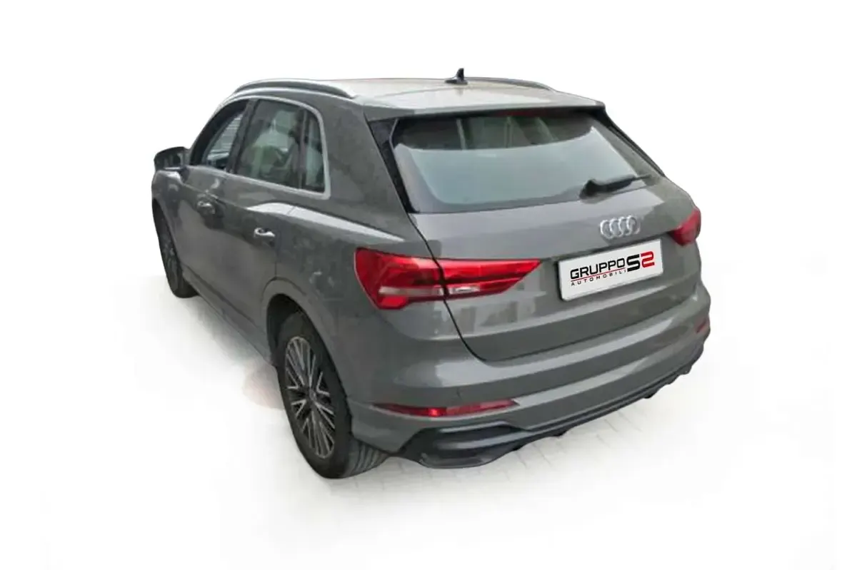 Usata Audi Q3 S-Line 150 CV (110 kW) 2022 Grigio SUV