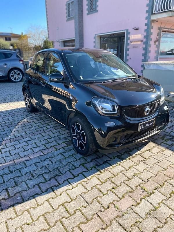 Nero Usata 2019 Smart ForFour Prime Utilitaria | 14.500 € (Buon prezzo) - Immagine 1/4