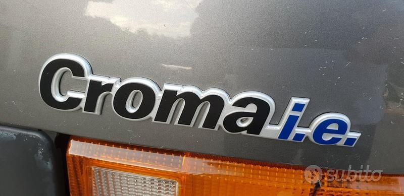 Usata Fiat Croma 120 CV (88 kW) 1987 Grigio Berlina