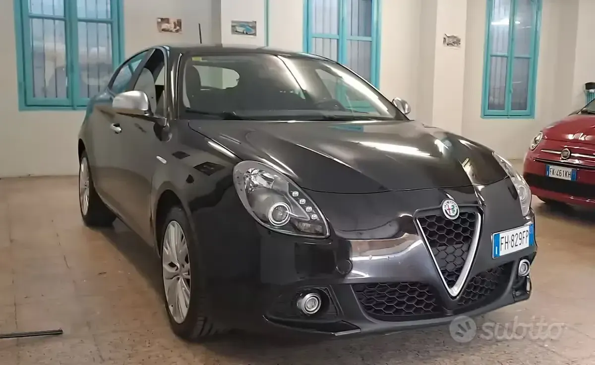 Usata Alfa Romeo Giulietta Super 120 CV (88 kW) 2017 Nero Utilitaria