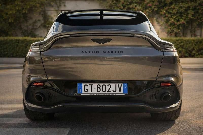 Usata Aston Martin DBX 551 CV (405 kW) 2021 Grigio SUV