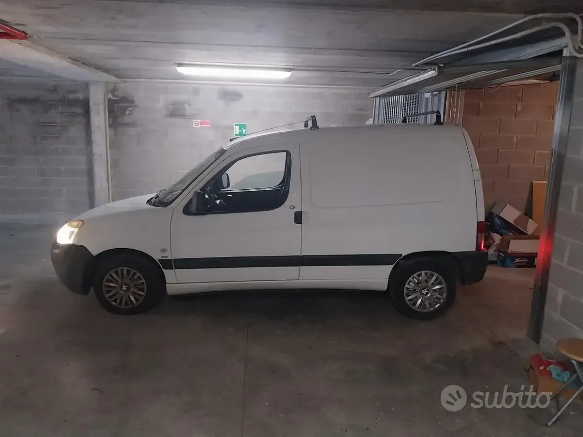Usata Peugeot Partner 75 CV (55 kW) 2006 Bianco Monovolume