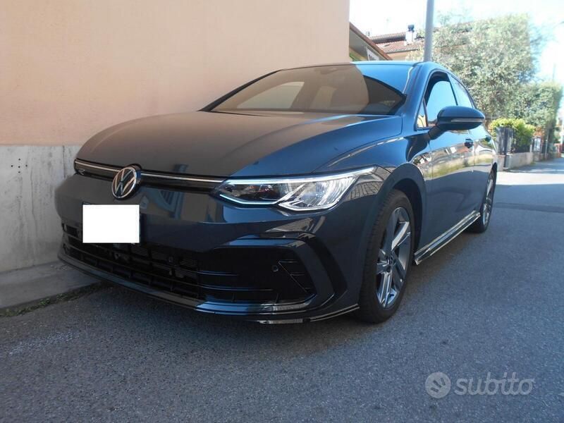 Grigio Usata 2024 VW Golf VIII R Tre volumi | 25.500 € (Super prezzo) - Immagine 1/4