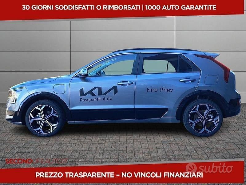Usado Kia Niro 171 CV (125 kW) 2025 Gris SUV