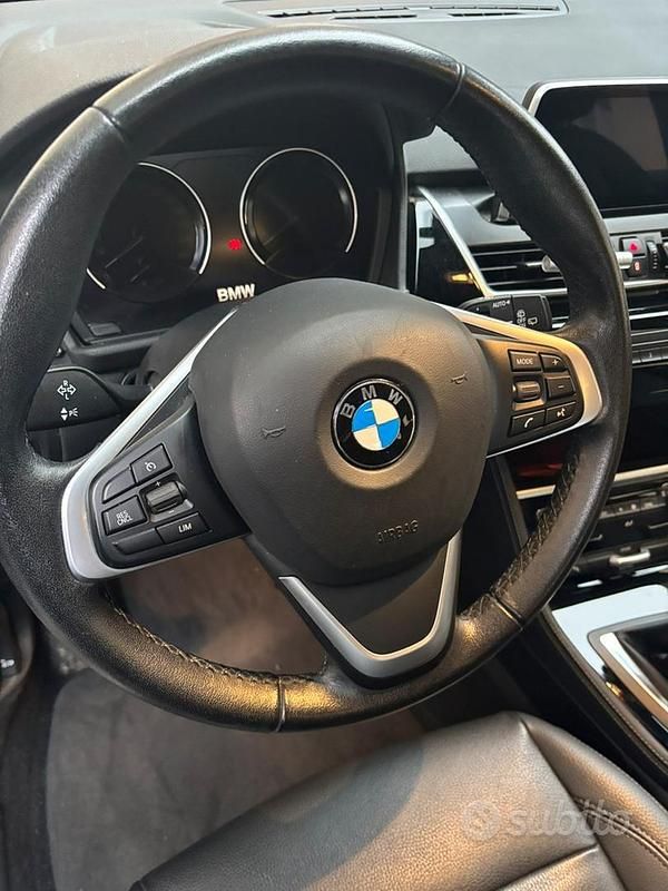 Usata BMW 218 Active Tourer Luxury Line 150 CV (110 kW) 2021 Nero Monovolume