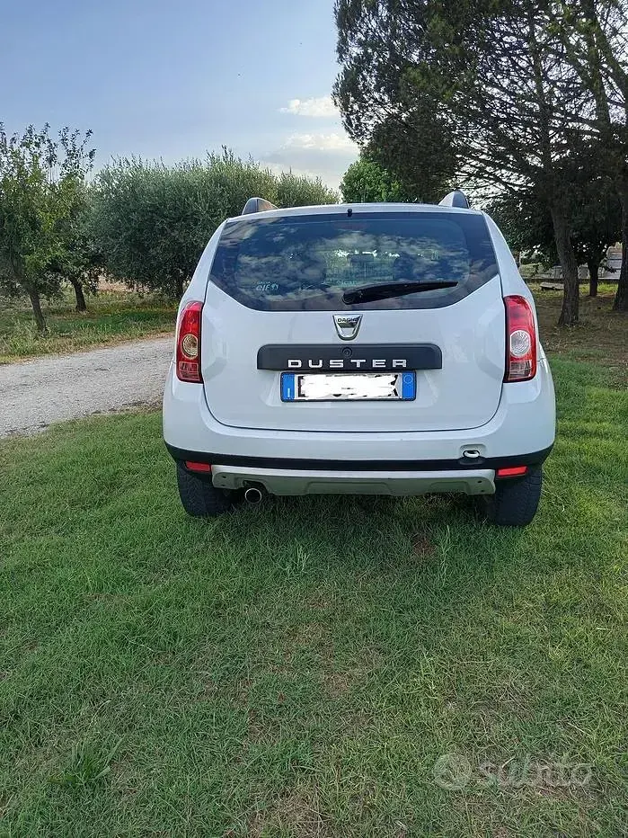 Usata Dacia Duster Lauréate 110 CV (80 kW) 2013 Bianco SUV