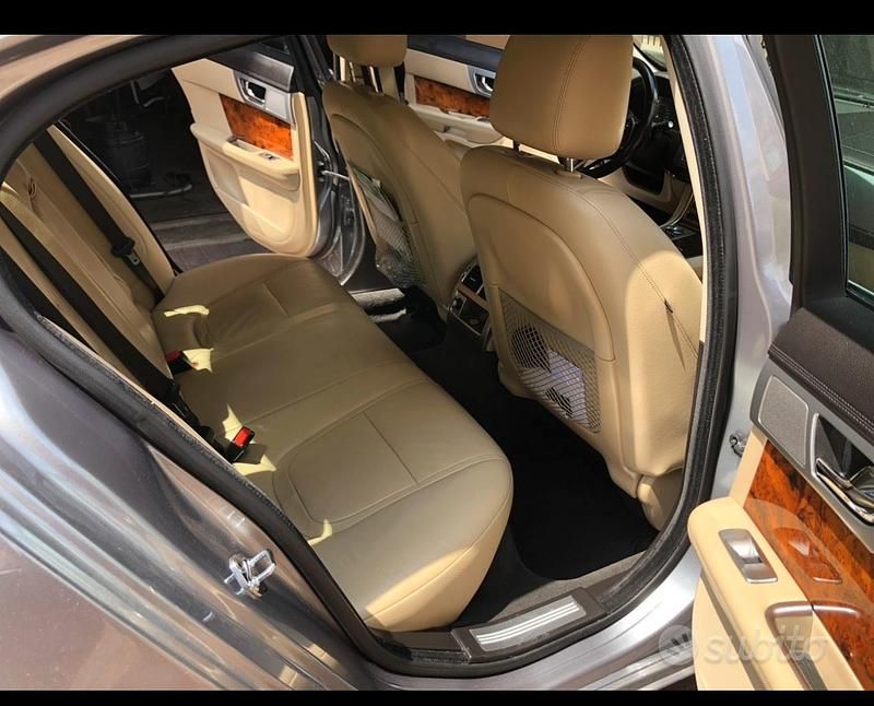 Usata Jaguar XF 2013 Marrone Berlina