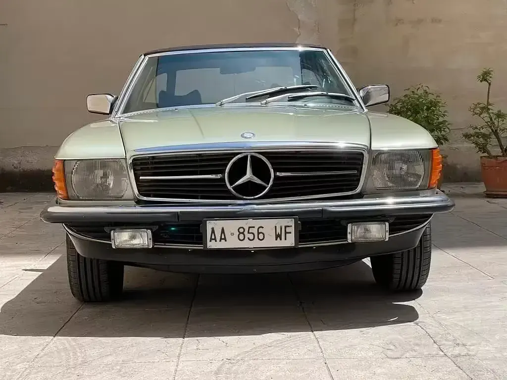 Usata Mercedes SL450 109 CV (80 kW) 1970 Verde Cabrio