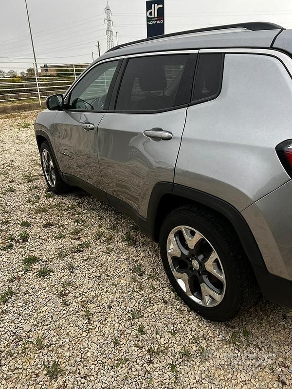 Usata Jeep Compass Limited 120 CV (88 kW) 2019 Grigio SUV
