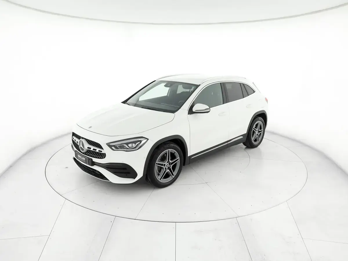 Usata Mercedes GLA180 Premium 136 CV (100 kW) 2022 Bianco SUV