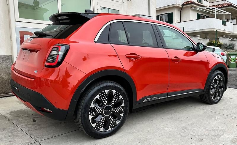 Occasion Fiat 600E La Prima 114 kW (156 ch) 2024 Orange SUV