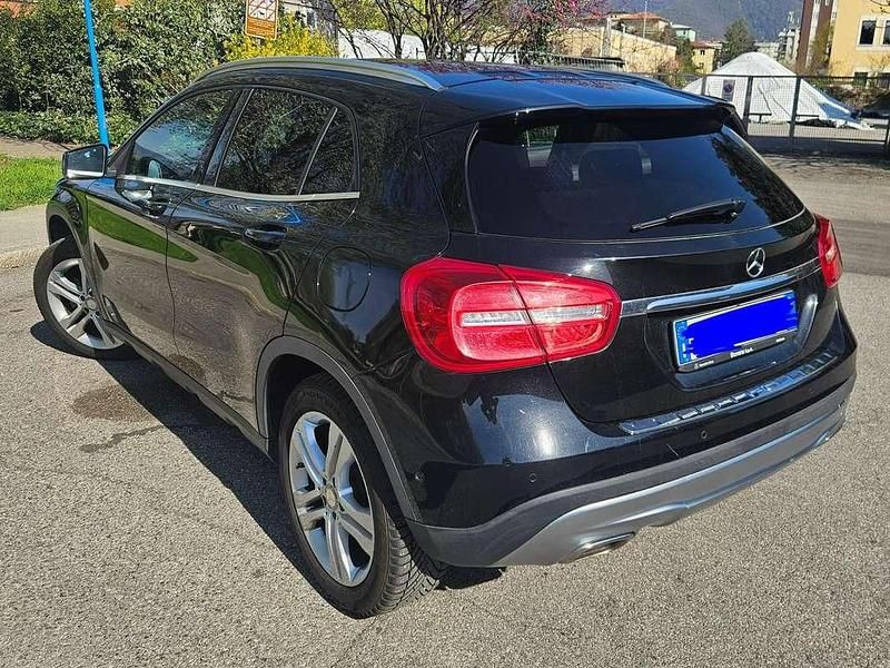 Usata Mercedes GLA220 177 CV (130 kW) 2016 Nero SUV