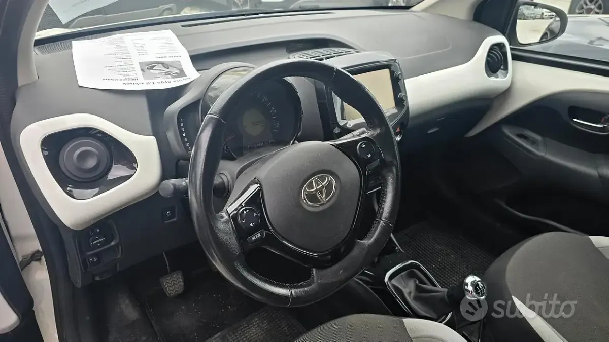 Usata Toyota Aygo Cool 69 CV (50 kW) 2016 Bianco Utilitaria