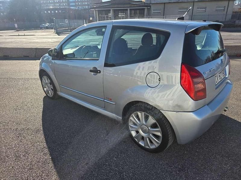 Usata Citroën C2 122 CV (89 kW) 2005 Argento Utilitaria