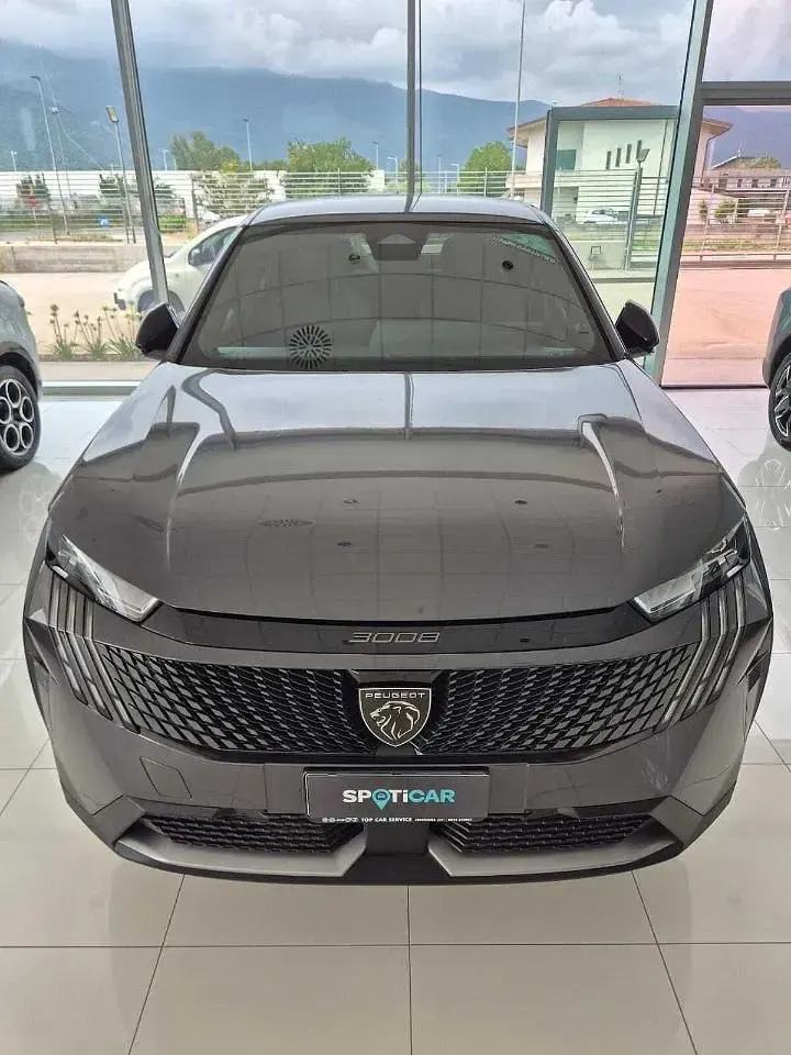 Usata Peugeot 3008 Allure 136 CV (100 kW) 2025 Grigio SUV