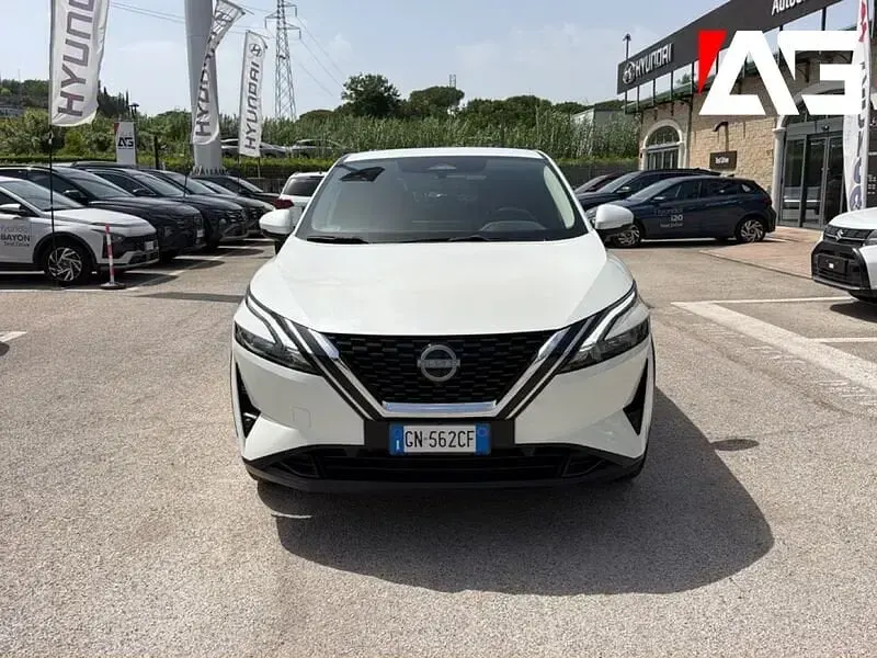 Usata Nissan Qashqai N-Connecta 140 CV (102 kW) 2023 Bianco SUV